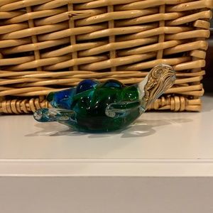 Glass turtle figurine/ paper weight